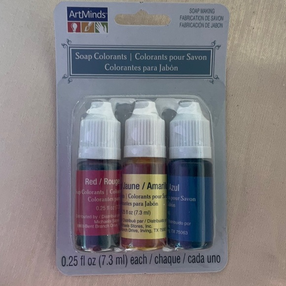 Bundle of 3 Soap Colorants & 2 Soap Stamper Kits - Picture 5 of 7